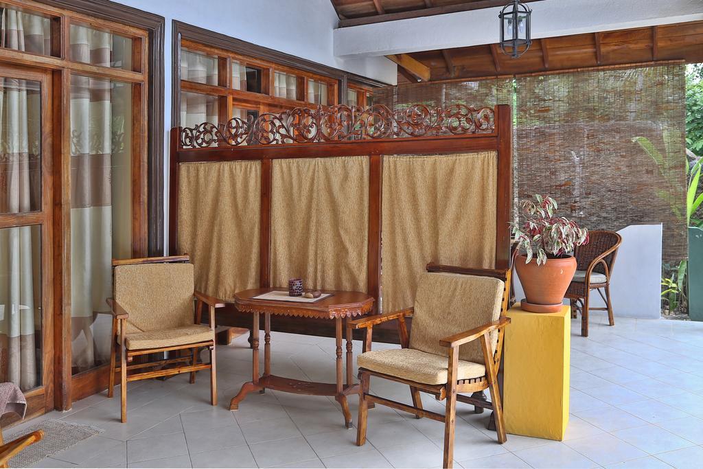 Lazy Lizard Hotel Galle Buitenkant foto